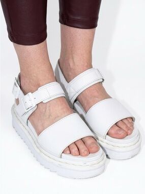DR. MARTENS VOSS MONO PLATFORM SANDALS WHITE LEATHER BUCKLE STRAP WOMENS 7